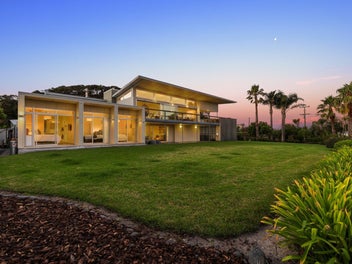 Live by the tide: front row seat to the estuary