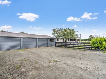 Rural Calm with Town Convenience