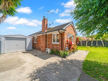 SOLID Brick and Tile Beauty, City-Fringe Living