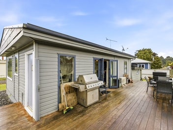 Cozy lock up and leave