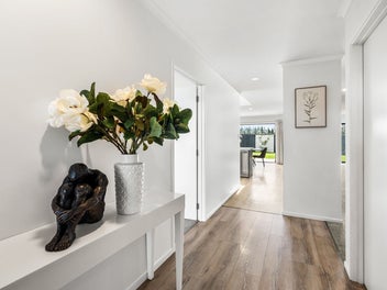 Stylish Design - Work from Home Potential