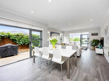 Cool House - Hot Location