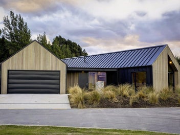 Contemporary 3-Bedroom Home | Kawarau Heights