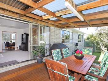 Put down roots on Flower Street