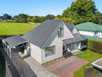 Turnkey Living in a Walkable Royal Oak Location