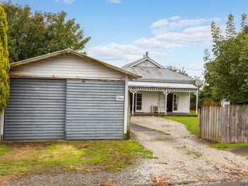 Image 1 of 20