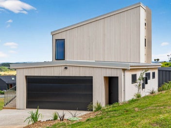 A Statement in Design, Comfort & Coastal Living