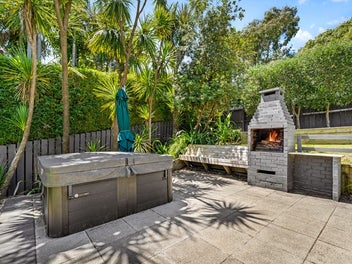 Sun, Sand & Space: The Ultimate Family Find