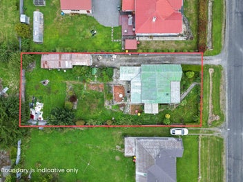 OPPORTUNITY KNOCKS IN NIGHTCAPS