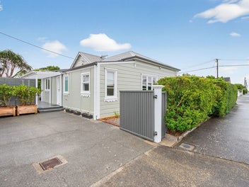 Immaculate & Stylish in Petone