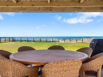 COASTAL LUXURY LIVING