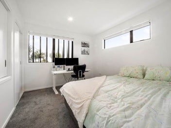 Private, Practical, Sunnyvale Living!