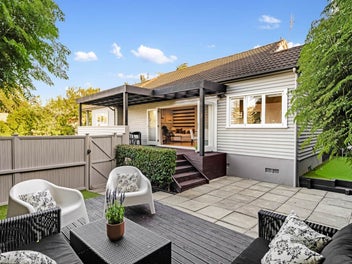 Renovated Character charm: Coastal Lifestyle