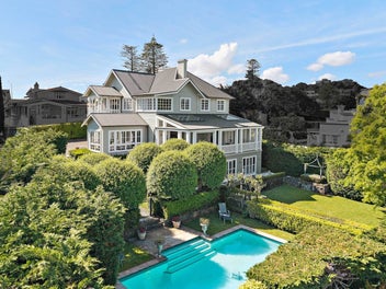 Grace, Grandeur and Views - in the DGZ