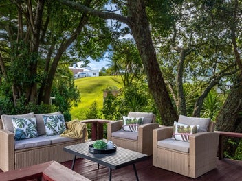 Easy family living just minutes from Howick Beach