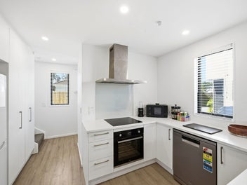 Auction This Week - Owners Need Sold!