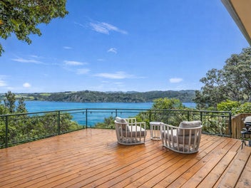 Low Maintenance – Sea Views