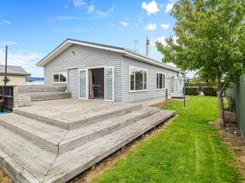 Well-presented and ready to move in