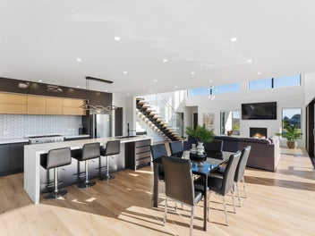 Elegant Waikanae Retreat