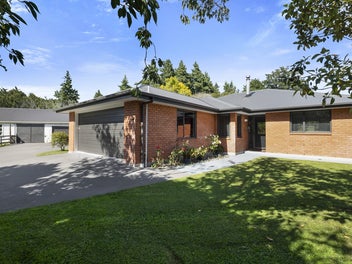 LIFESTYLE DREAMS, CONVENIENTLY LOCATED