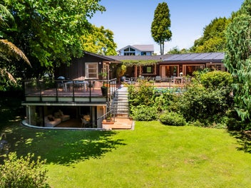 Private Poolside Sanctuary