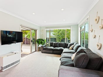 Relaxed Living, Smart Design – Just by the beach