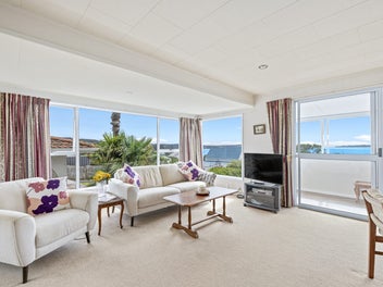 Views, Sunshine and Location