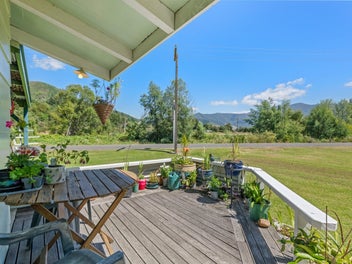 Country living – with income potential and views