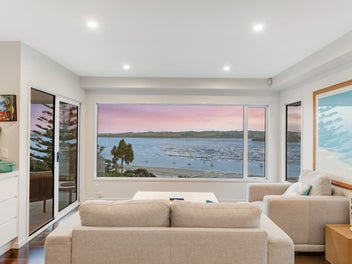 Sun-kissed family retreat | Resort like living