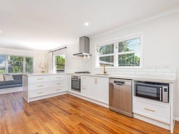 904m2 section in Hokowhitu, renovation done right