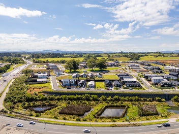 High-Demand Standalone Section In Aurora