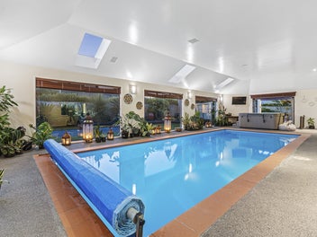 EXPANSIVE LUXURY, RESORT STYLE