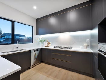 Brand-New Family Homes by the Park