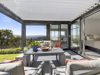 Sunny, Spectacular Sanctuary RV $1,030,000