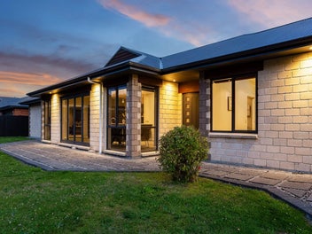 A Rare Opportunity in a Tightly Held Neighbourhood