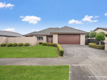 Modern Comfort on a Generous Scale!