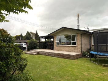 Pretty Smart On Princes Street