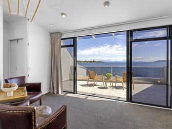 Unique lakefront offering