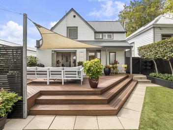 Easy Ponsonby living with garden studio