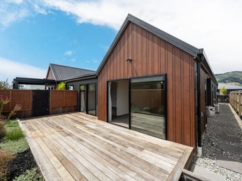 Stylish, Immaculate and Easy-care