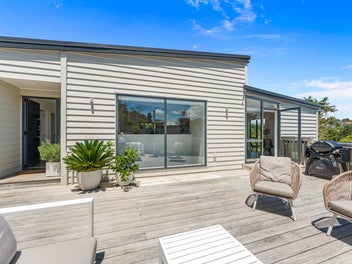 ELEGANCE, ELEVATION and SUN!