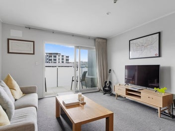 88sqm of Top-Level Freedom + 2 x Car Parks!