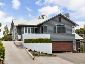 Image 1 of 24
