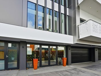 Sophisticated City Life!