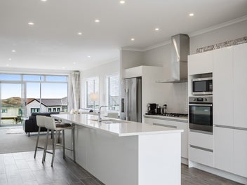 Downsizers on the Move - Coastal Space & Sea Views