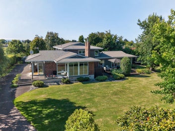 ULTIMATE FAMILY ENTERTAINER - GREAT LOCATION