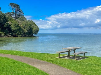 Two Titles. 1568 sqm. Seaview Landbank