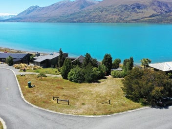 Lake & Valley Views – 625m² Section, Lake Ohau