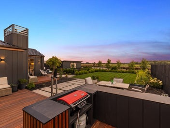 Luxury Living on the Rural Fringe