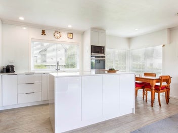 Takapuna Beach Living